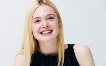 Elle Fanning, Illustration, Digital painting, Wallpaperwide - Android / iPhone HD Wallpaper Background Download